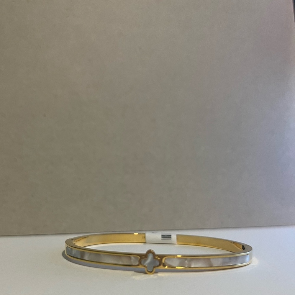 12. Clover Gold Bracelet